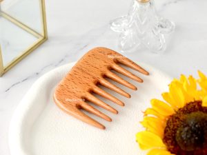 شانه چوبی دندانه درشت چوب گردو