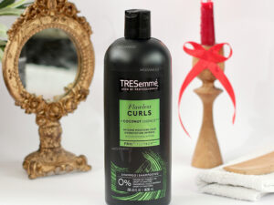 شامپو موی فر ترزمه مدل Flawless curls  با عصاره نارگیل